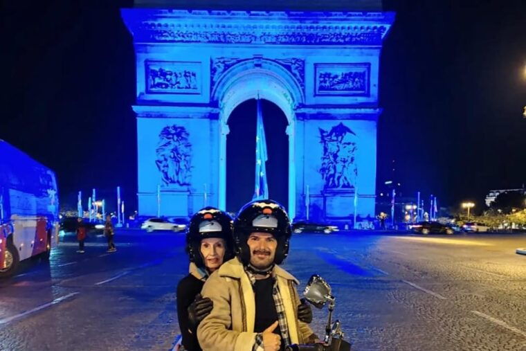 paris-by-motorcycle-by-night