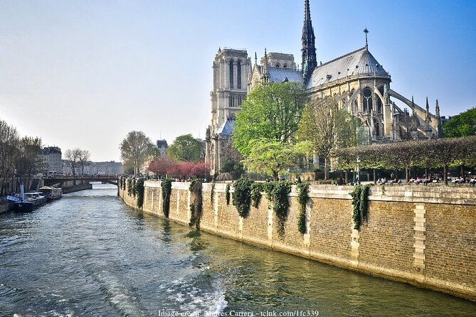 paris-by-night-private-walking-tour-including-seine-river-cruise