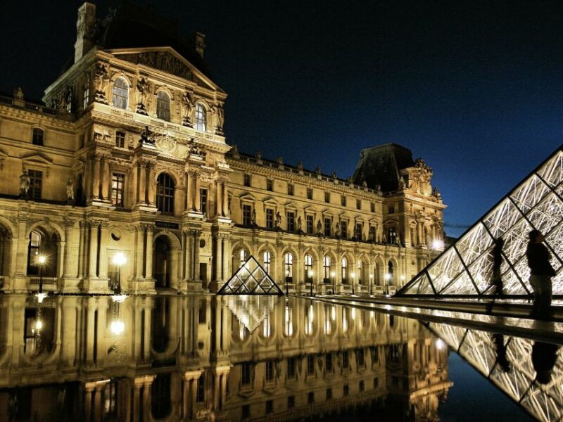 paris-by-night-sightseeing-private-tour-seine-river-cruise