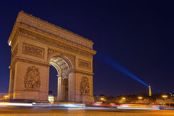 paris-by-night-tour-in-a-vintage-open-top-french-car-citroen-ds