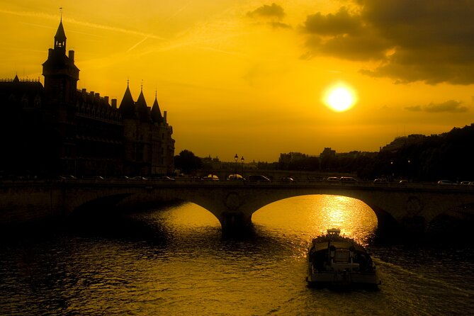paris-by-night-walking-tour-ghosts-mysteries-and-legends