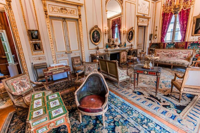 paris-camondo-museum-and-parc-monceau-private-tour