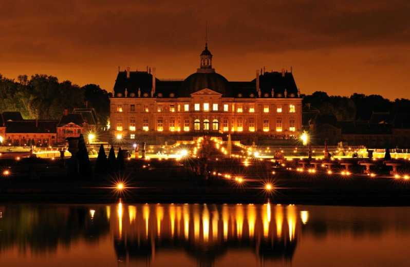 paris-candlelit-dinner-at-vaux-le-vicomte-by-limousine