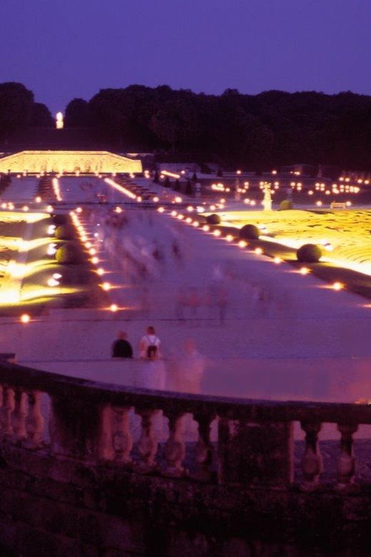 paris-candlelit-dinner-at-vaux-le-vicomte-by-limousine