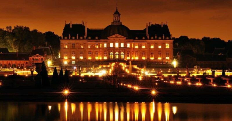 paris-candlelit-dinner-at-vaux-le-vicomte-by-limousine