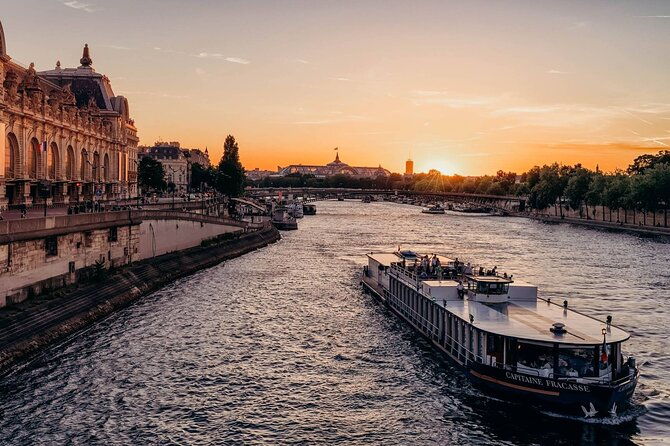 paris-capitaine-fracasse-3-course-seine-river-dinner-cruise