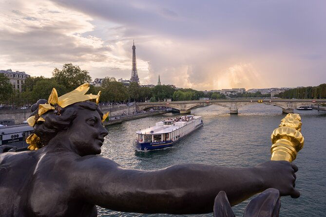 paris-capitaine-fracasse-3-course-seine-river-dinner-cruise