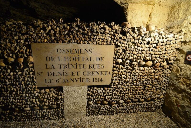 paris-catacombs-entry-seine-river-cruise-with-audio-guide