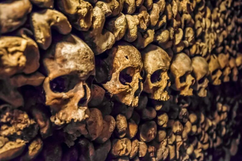 paris-catacombs-restricted-access-tour