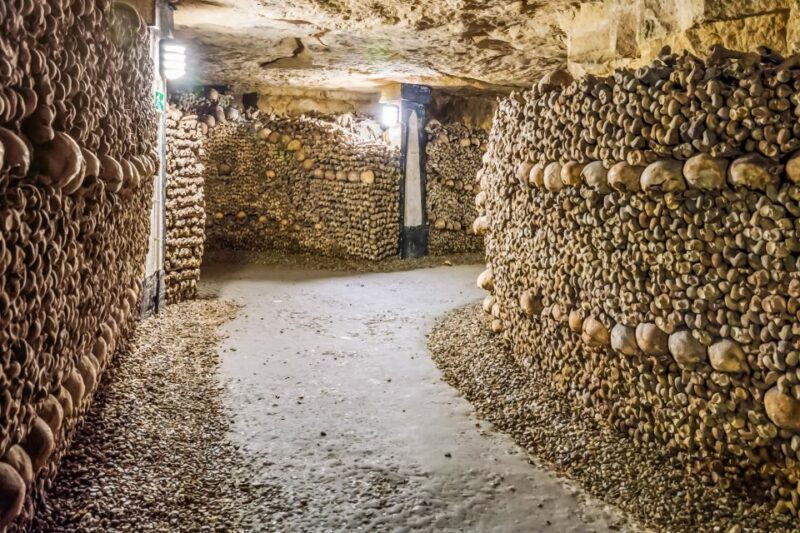 paris-catacombs-restricted-access-tour