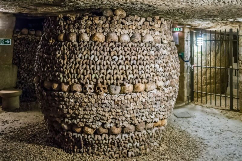paris-catacombs-restricted-access-tour