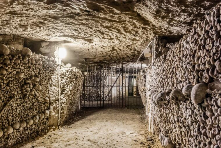 paris-catacombs-restricted-access-tour