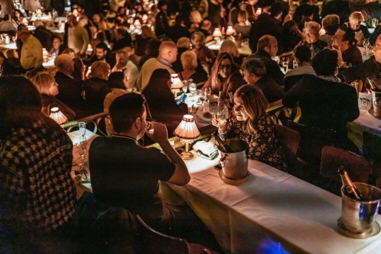 paris-champagne-at-the-moulin-rouge-seine-river-cruise