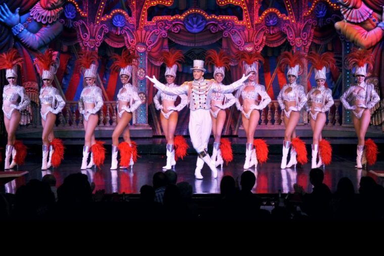 paris-champagne-at-the-moulin-rouge-seine-river-cruise