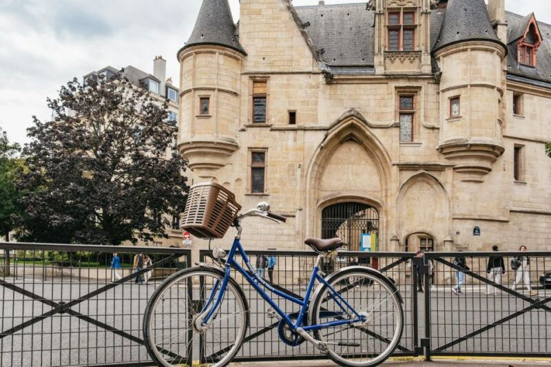 paris-charming-nooks-and-crannies-bike-tour-2