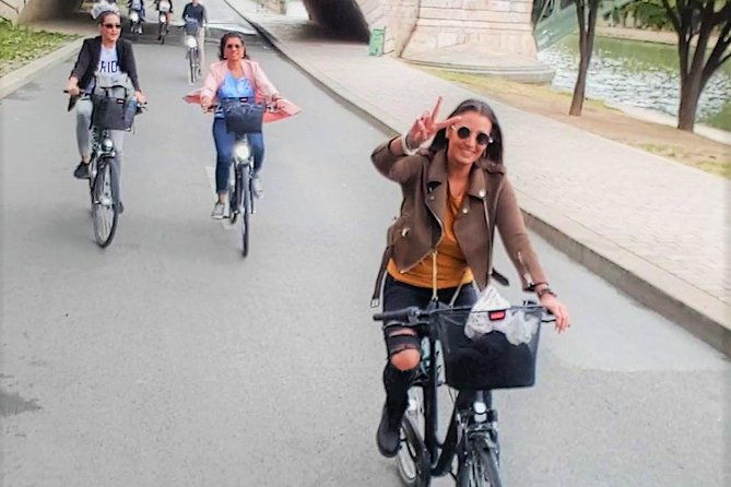 paris-charming-nooks-and-crannies-bike-tour