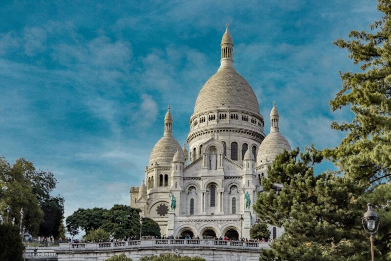 paris-charms-of-montmartre-guided-walking-tour