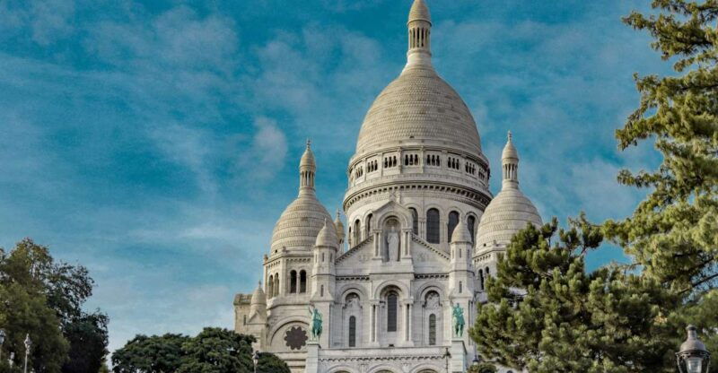 paris-charms-of-montmartre-guided-walking-tour