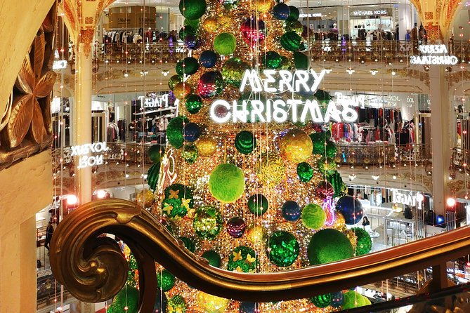 paris-christmas-illuminations-and-local-festivities-private-tour