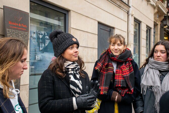 Paris Christmas Lights Small Group Walking Tour with Local Guide - Stop 3: Palais-Royal Gardens