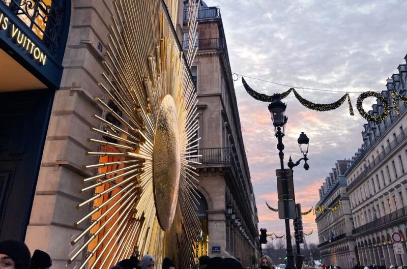 paris-christmas-lights-walking-tour-with-local-guide