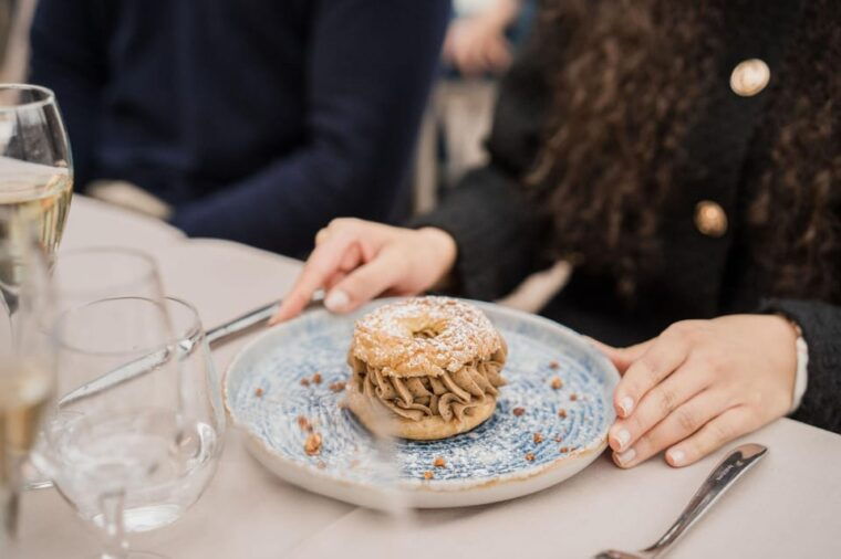 paris-christmas-special-lunch-cruise-on-the-seine-river