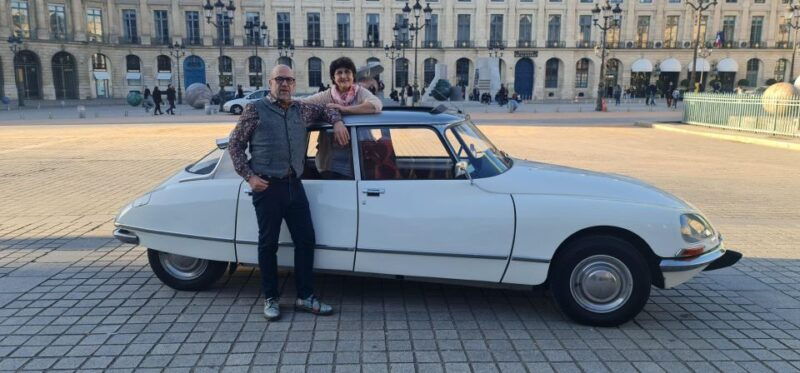 paris-city-discovery-tour-by-vintage-citroen-ds-car