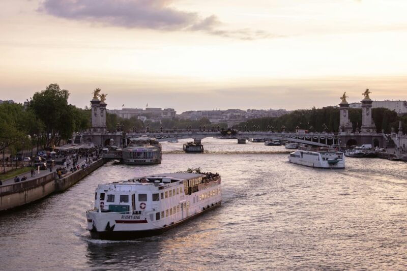 paris-city-of-lights-walking-tour-and-seine-river-cruise