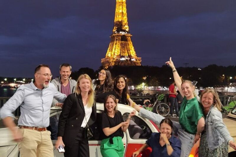 paris-city-sightseeing-tour-at-night-in-vintage-car