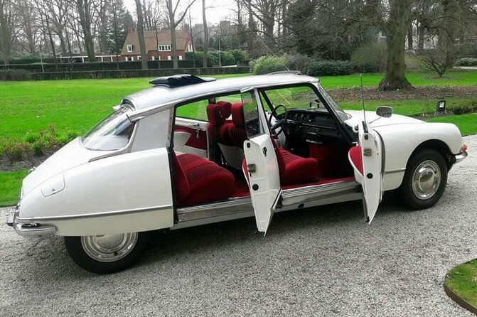 paris-city-tour-2h00-citroen-ds-vintage-with-open-roof