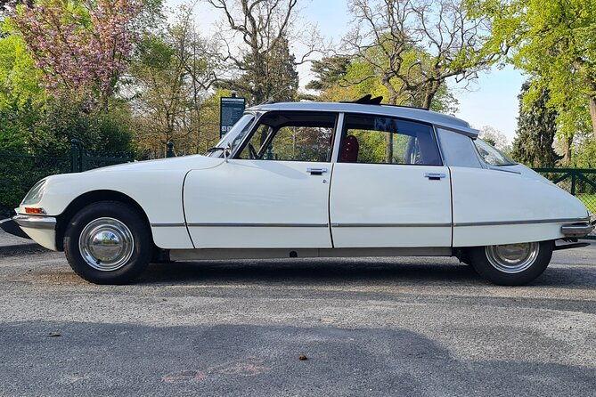 paris-city-tour-2h00-citroen-ds-vintage-with-open-roof