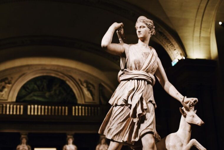 paris-city-walk-and-louvre-museum-tour