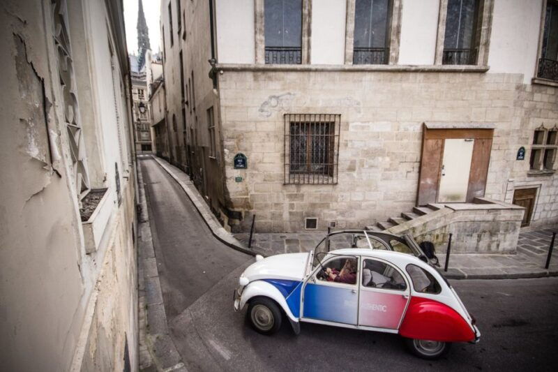 paris-classic-sites-tour-by-vintage-citroen-2cv