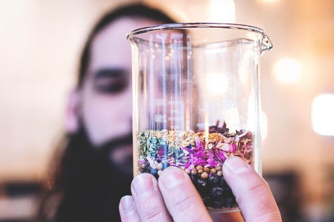 paris-craft-distillery-make-your-own-gin-workshop