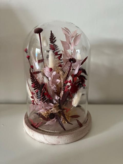 paris-create-dried-flower-bell-jar-workshop-in-paris