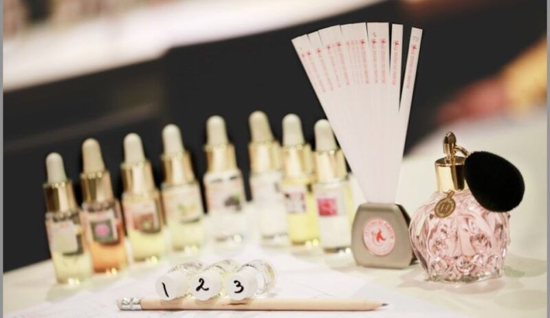 paris-create-your-signature-scent-perfume-workshop