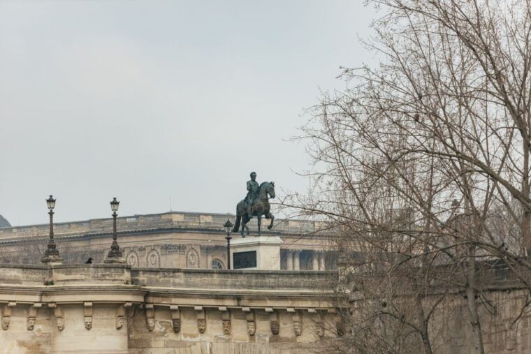 paris-cruise-on-the-saint-martin-canal-and-the-seine-river