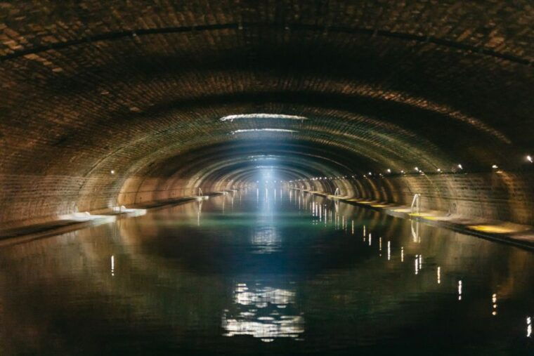 paris-cruise-on-the-saint-martin-canal-and-the-seine-river