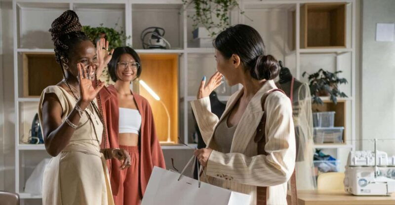 paris-curated-outfits-delivered-to-your-hote