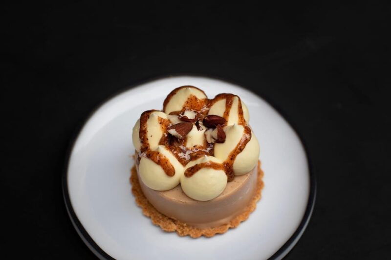 paris-curated-sweet-tour-by-a-french-pastry-school