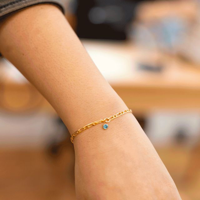 paris-custom-permanent-bracelet-crafting-experience