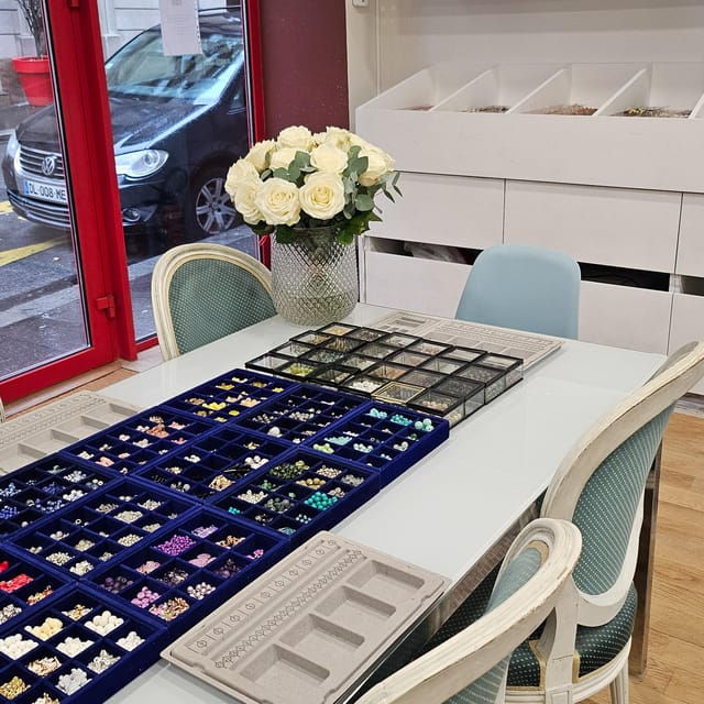 paris-custom-souvenir-bracelet-workshop