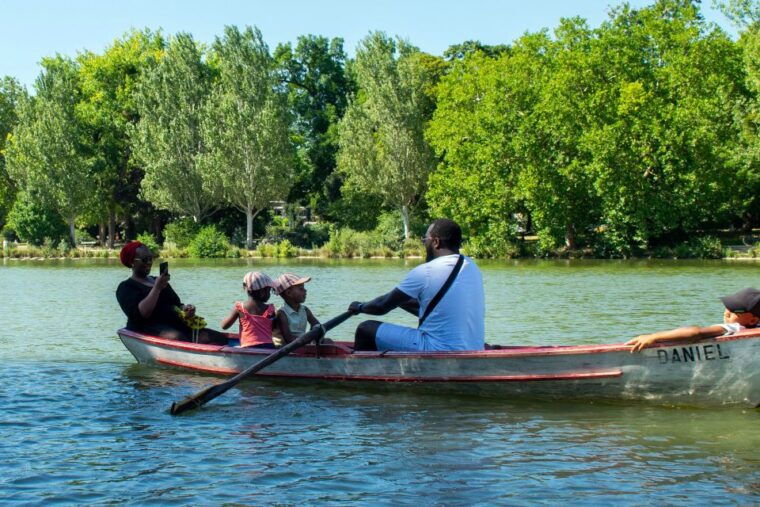 paris-customizable-child-friendly-tour-with-private-guide