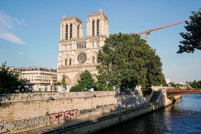 paris-day-tour-with-eiffel-tower-louvre-and-cruise-max-6-people