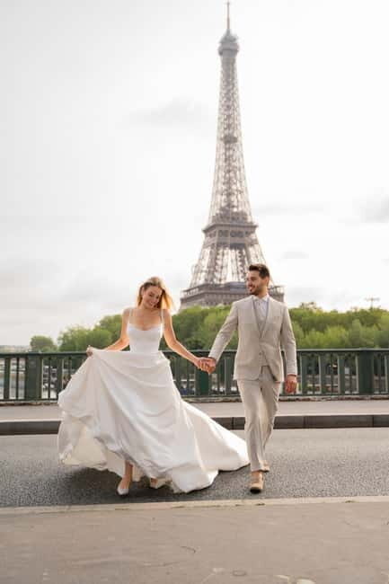 Paris: destination wedding photographer -romantic photoshoot - An In-Depth Look at the Experience