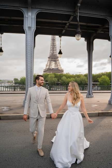 Paris: destination wedding photographer -romantic photoshoot - FAQ