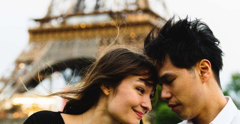 paris-dinner-cruise-with-live-music-and-rooftop