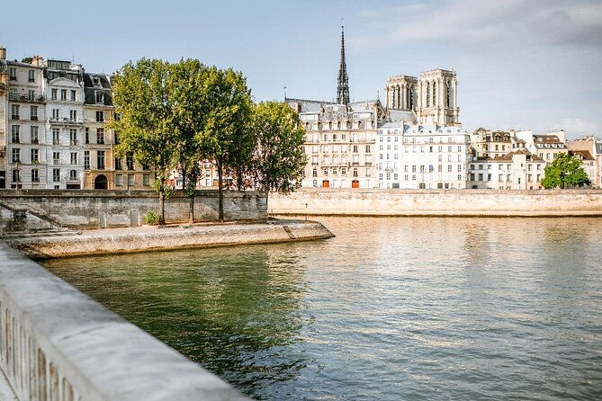 paris-discover-historic-center-of-paris-with-guided-walking-tour