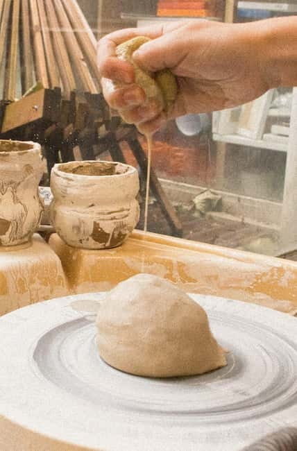 Paris : Discover the potter's wheel with Lucie. - What to Expect from the Pottery Workshop in Paris