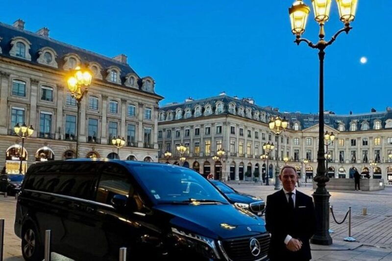 paris-domaine-de-chantilly-private-tour-in-a-mercedes-van